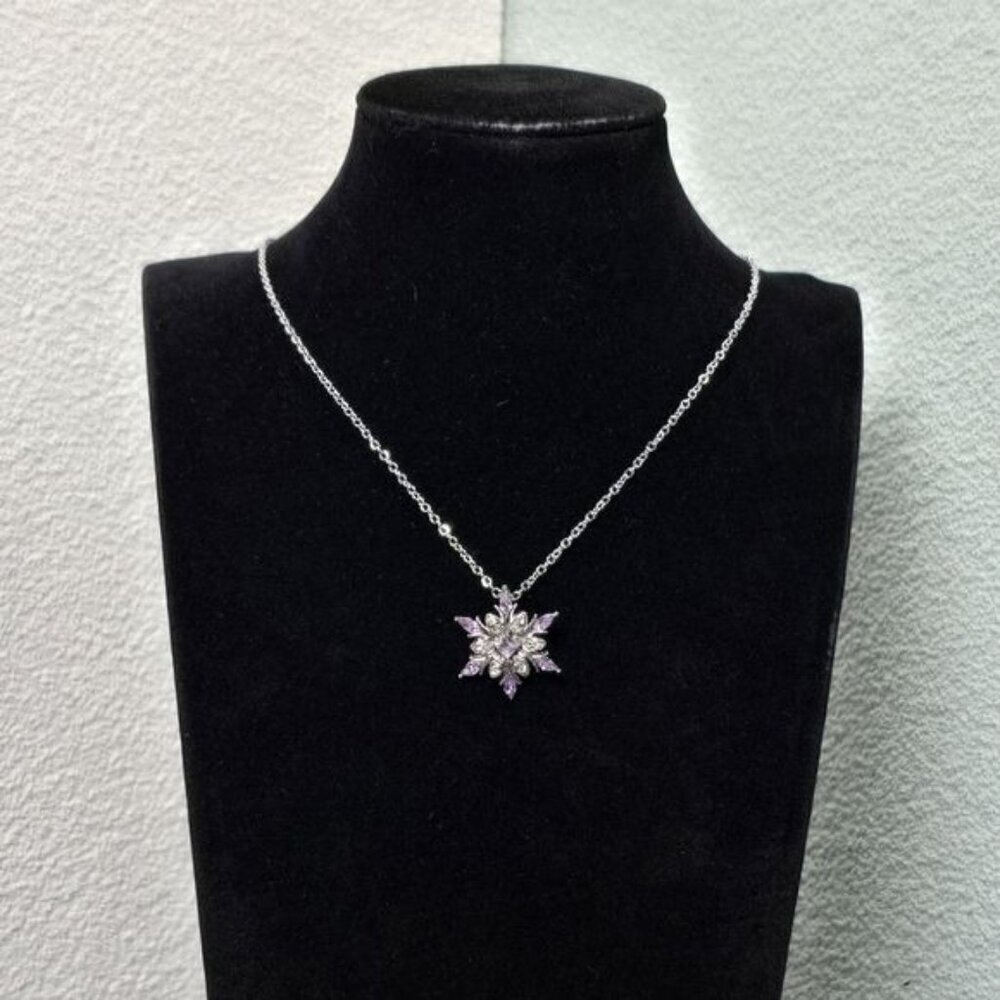 Purple and Silver Snowflake‎ Pendant Necklace (NWOT)